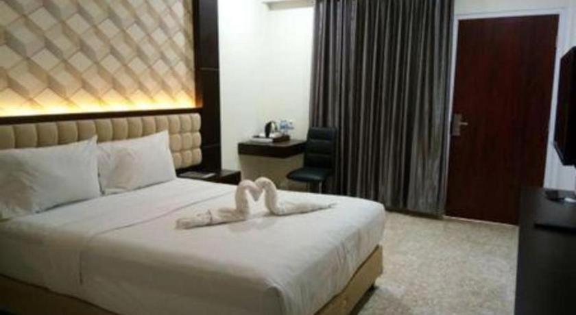 Sindoro Hotel Cilacap By Conary Экстерьер фото